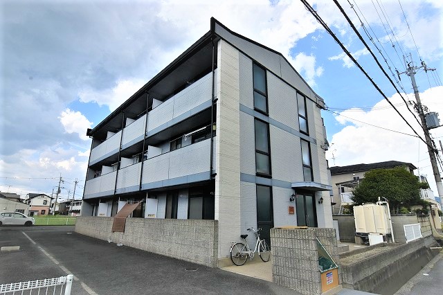 奈良駅よりバス16分 築29年8ヶ月 3階建の賃貸物件