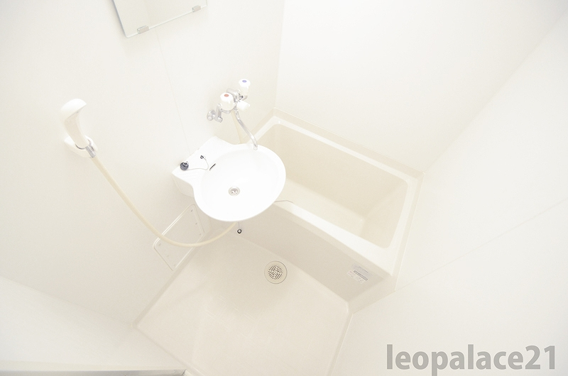 レオパレス二本木 4号室 三河三谷駅 蒲郡市 レオパレス21 の賃貸アパート