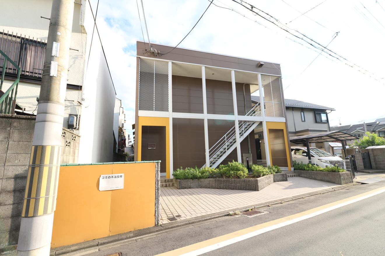 レオパレスクレスト