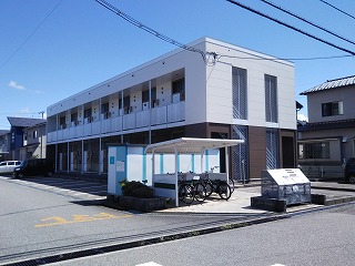 レオパレス八日市