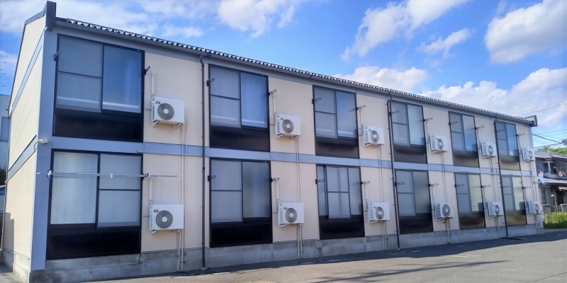 レオパレスシャルムアカハネ