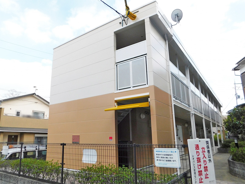 レオパレス長尾元町