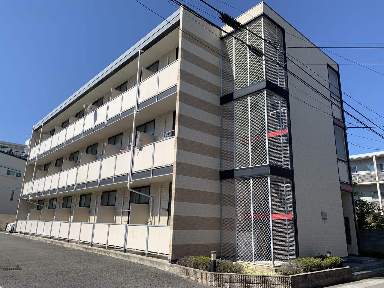 レオパレス早苗