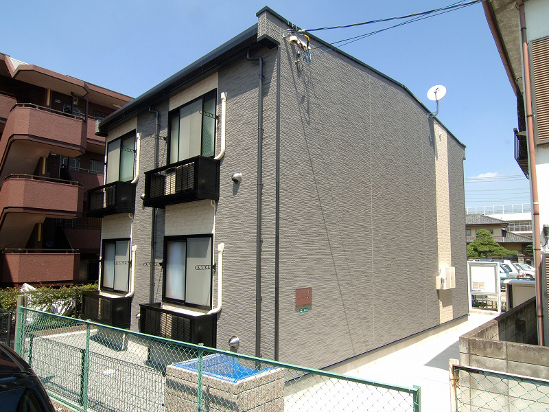 レオパレスフルール