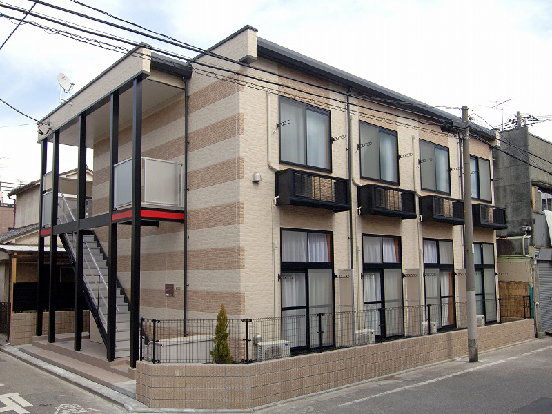 レオパレスフローラ