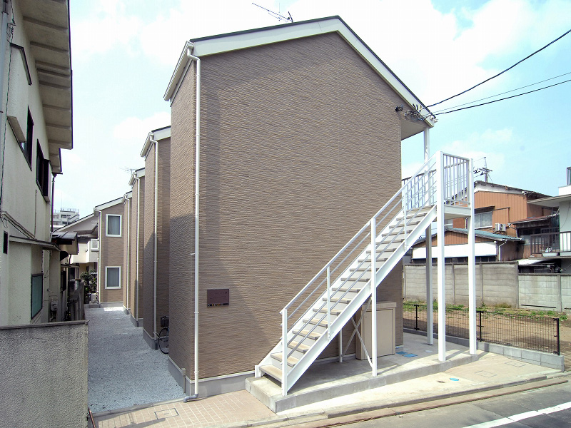 レオパレスはじめ