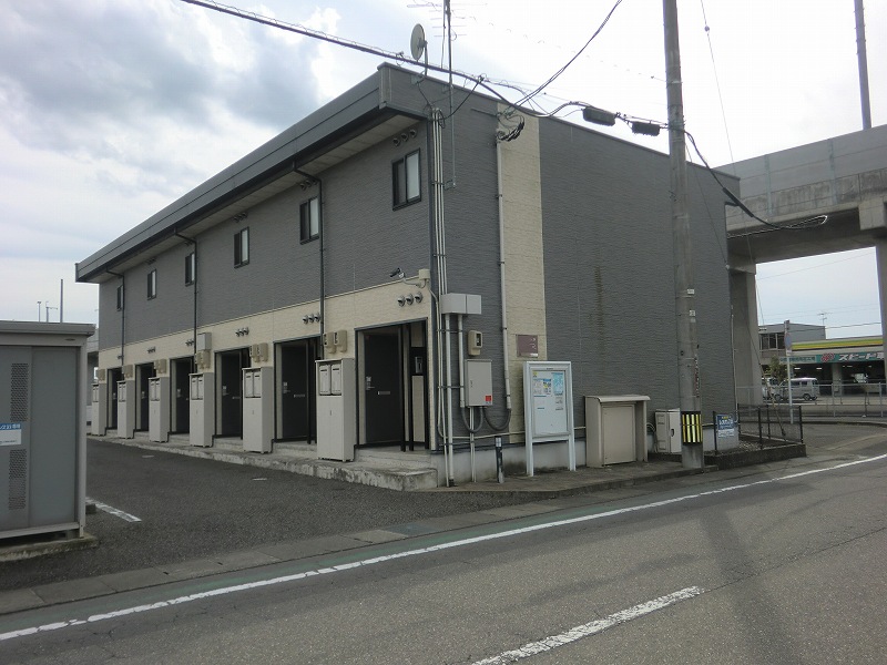 レオパレスリビエール