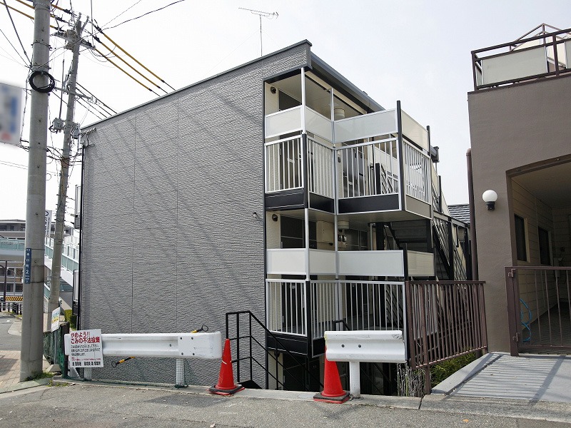 レオパレスルーエ六甲