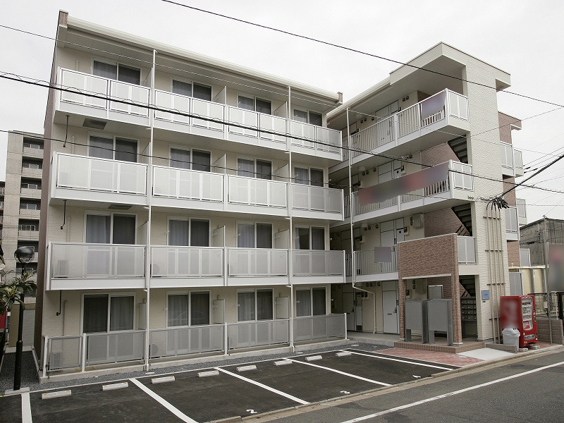 レオパレス八幡駅前