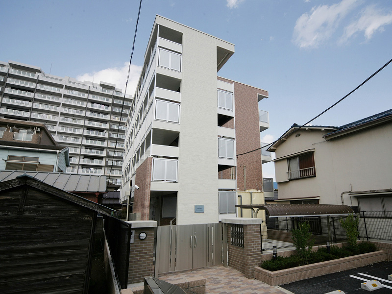 レオパレスアルス中央